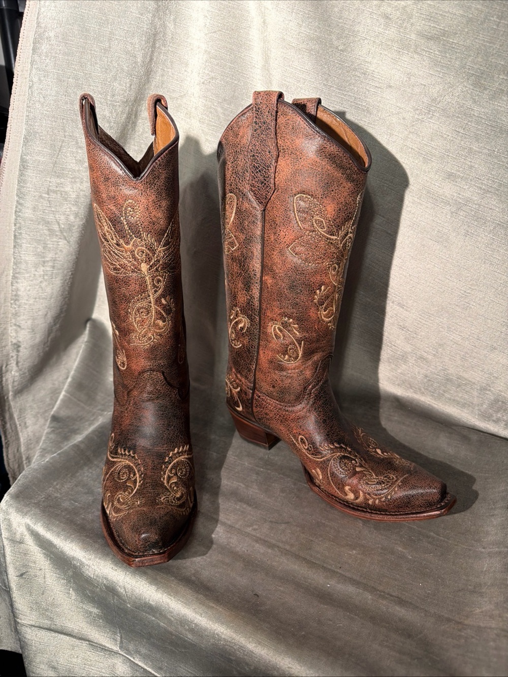Circle G by Corral Women’s Distressed Brown/Bone Dragonfly Cowboy Boots Size 7.5